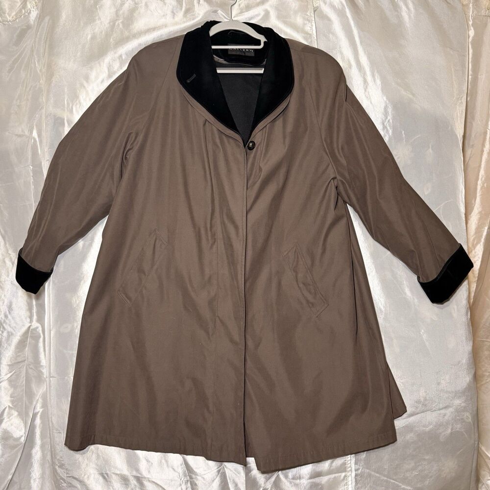 Gallery VTG Women's Long Beige Trench Coat Velvet Collar Cuffs Swing Raincoat XL